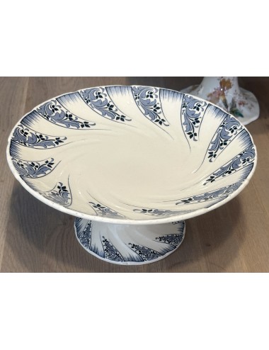 Tazza / Bowl on medium base - Luneville- décor executed in blue with stylized flowers and wavy rim