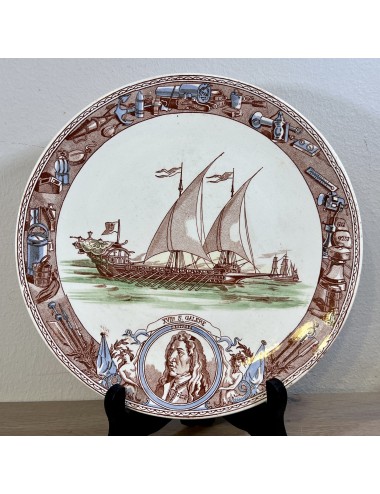 Plate / Decorative plate - with hanging holes - U&C Faïenceries de Sarreguemines (Utzschneider & Cie.) - décor MARINE