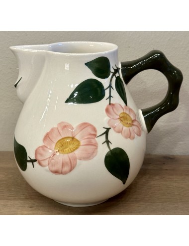 Jug / Milk jug / Water jug - Villeroy & Boch Mettlach - décor WILD-ROSE / WILDROSE