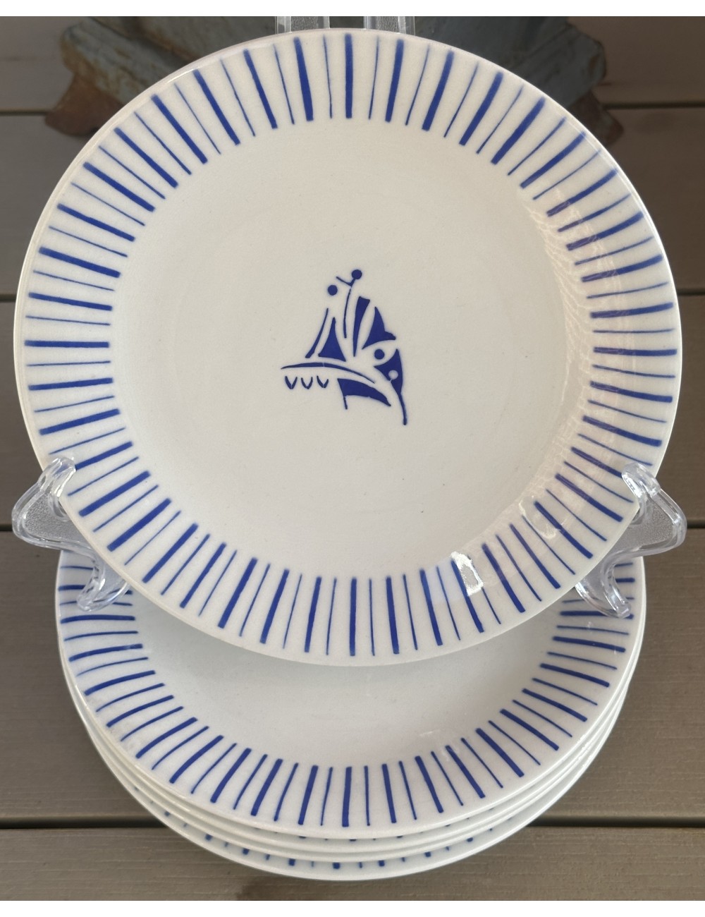 Breakfast plate / Dessert plate - Boch - décor RIVIERA executed in blue - shape MIAMI