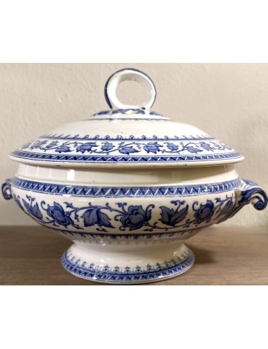 Tureen / Cover dish - smaller model - Sarreguémines - décor SYRA executed in blue