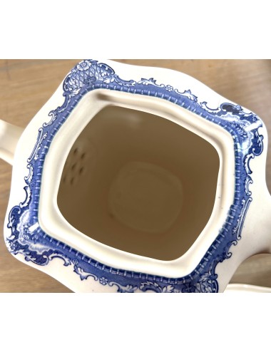 Coffee pot / Teapot - Johnson Bros England - décor OLD BRITAIN CASTLES executed in blue