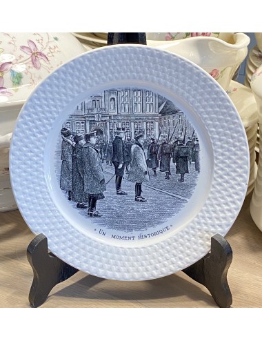 Sierbord / Gedenkbord - Societe Ceramique - opschrift 'un moment historique'