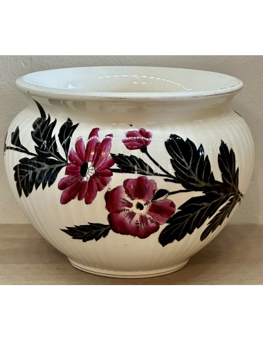 Cache pot / Flower pot - Petrus Regout - shape RELIEF - décor 122 with deep purple/dark red flowers