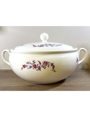 Cover dish / Soup tureen - Petrus Regout - décor with small roses and scattered flowers