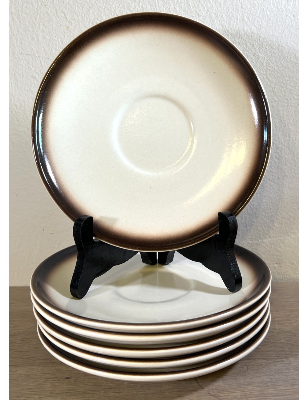Saucer - large model (large cups or soup bowls?) - Boch - décor SIERRA