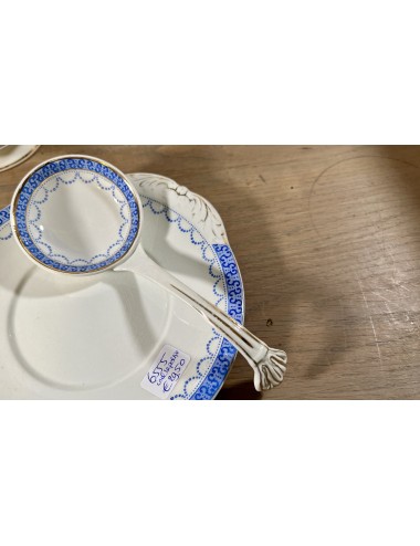 Tureen / Sauce dish - with matching spoon - unmarked (English?) - décor with white background, blue rim