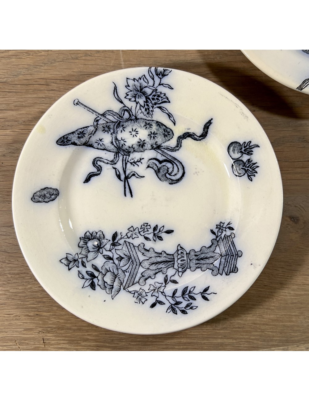 Breakfast plate / Dessert plate - small model, children's service - marked IVOIRE (probably Nimy) - décor with blossoms/flowers