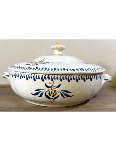 Tureen / Deck dish - lower model with lid - Sarreguemines - décor 3050A with processing in blue and orange