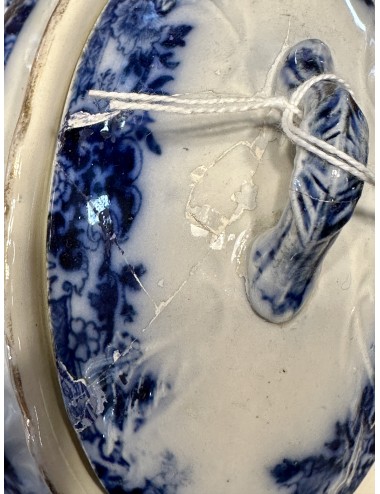 Sauce Boat / Tureen - unmarked - with lid and sauce spoon - decor of flowing blue flowers
