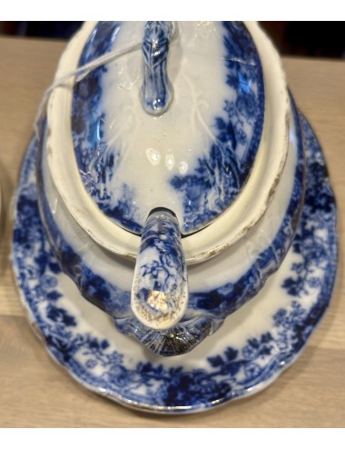 Sauce Boat / Tureen - unmarked - with lid and sauce spoon - decor of flowing blue flowers