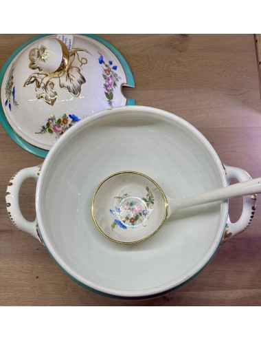 Soup tureen / Tureen - including matching sled/scooping spoon - Petrus Regout - décor of hand-painted flowers