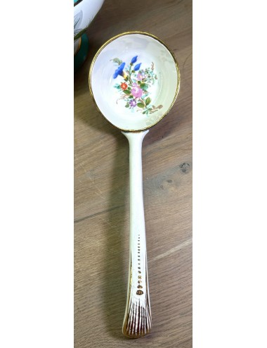 Soepterrine / Terrine - inclusief bijbehorende sleef/opscheplepel - Petrus Regout - décor van handgeschilderde bloemem