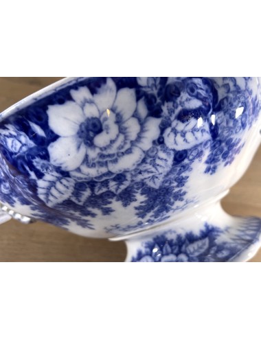 Bowl / Fruit bowl - on foot - Boch Frèrer Kèramis - décor JARDINIERE executed in flowing blue