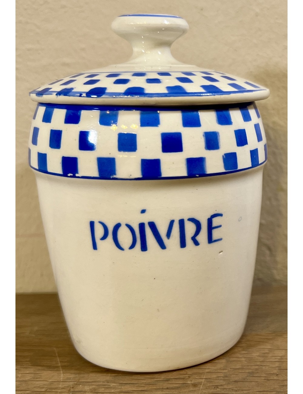 Storage jar - small model - Nimy - executed in cream with blue lettering POIVRE and block décor