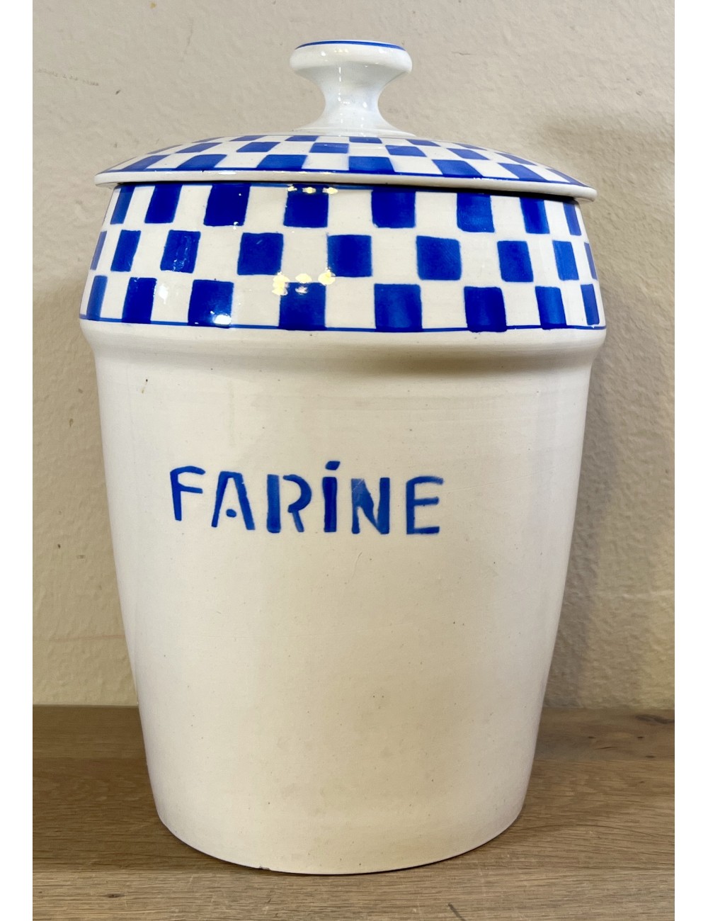 Storage jar - large model - Nimy - executed in cream with blue lettering FARINE and block décor