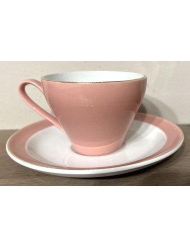 Cup and saucer - Societe Ceramique Maestricht - executed in pastel pink color