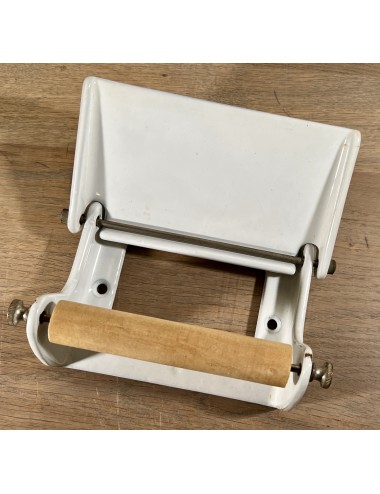 Toilet roll holder - white enameled metal model