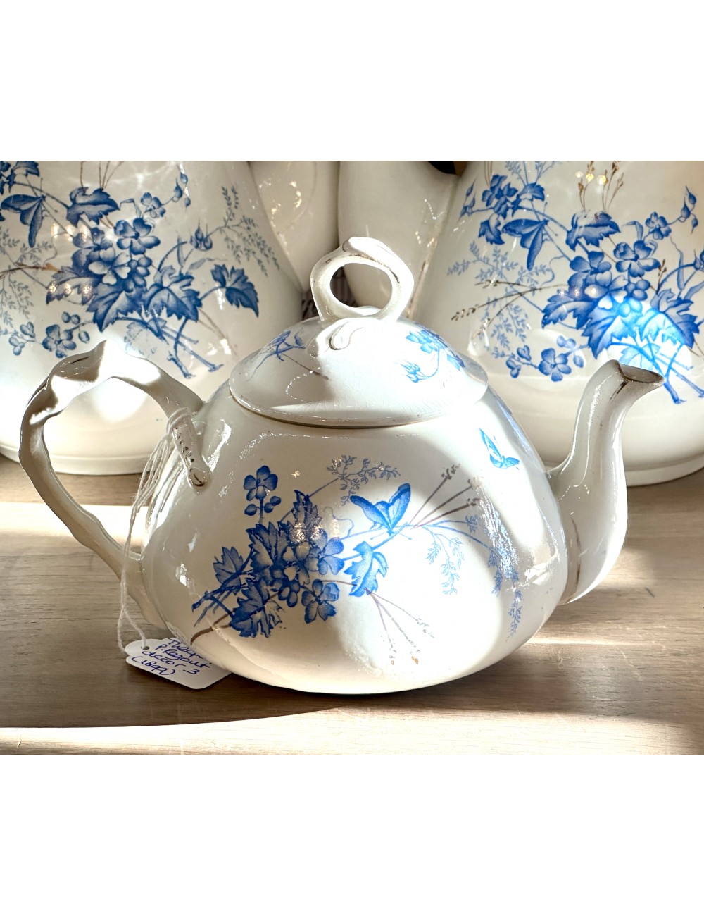 Teapot - Petrus Regout - décor 3 with butterfly/flower images in light blue - model GRETA no 2