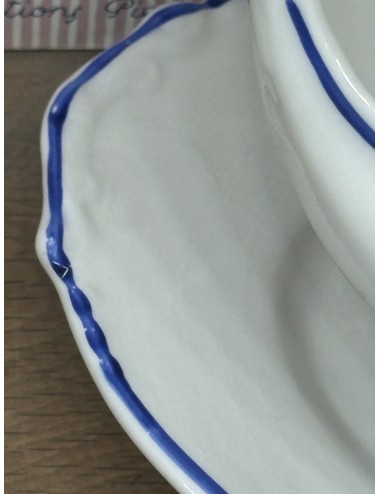 Gravy / Sauce bowl - fixed bottom dish - Petrus Regout - white porcelain model with dragon head
