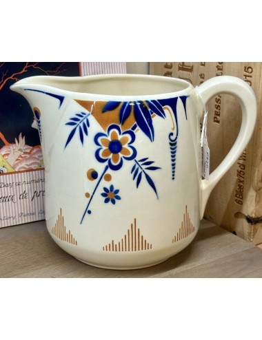 Milk jug / Water jug - Societe Ceramique Maestricht - décor SB207N executed in blue and orange