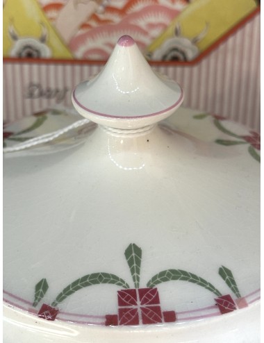 Botervloot - Societe Ceramique Maestricht - décor 878 uitgevoerd in rood, roze en groen
