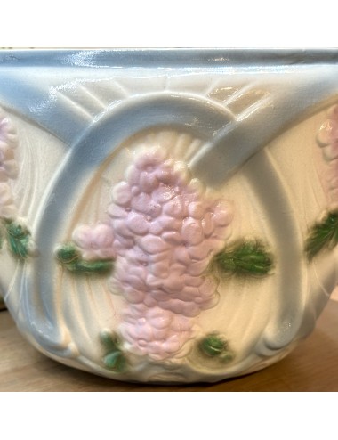 Cachepot / Flower pot - blind mark 1615 - Art Nouveau décor executed in relief with lilac lilacs and green/blue
