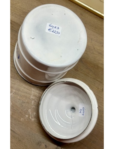 Storage tin of white enamel with inscription CHICOREE (chicory) in lighter blue