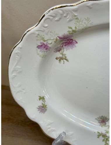 Plate - flat, oval, model - Petrus Regout - model WILHELMINA - décor 272 with lilac flowers