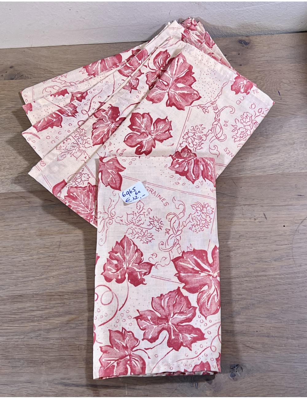 Napkins - 6 pieces - Graines de Qualité - décor in red of leaves on an off-white background
