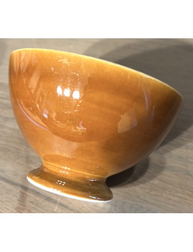 Bowl - unmarked but Boch (blind mark O) - executed in dark brown color
