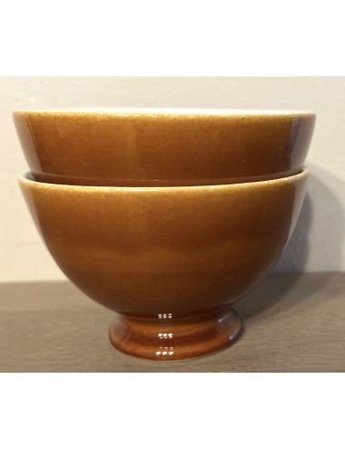 Bowl - unmarked but Boch (blind mark O) - executed in dark brown color