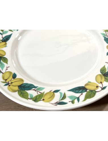 Breakfast plate / Dessert plate - Villeroy & Boch - décor of yellow colored plums with green leaves