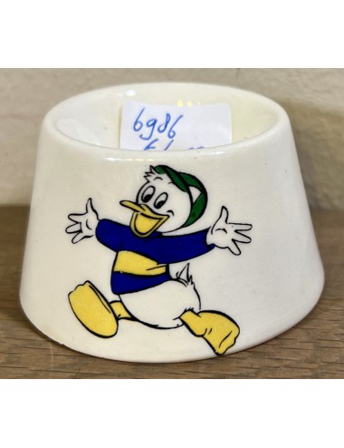 Egg cup - Royal Sphinx - Walt Disney Productions - décor with kwik and kwek (or kwak?)
