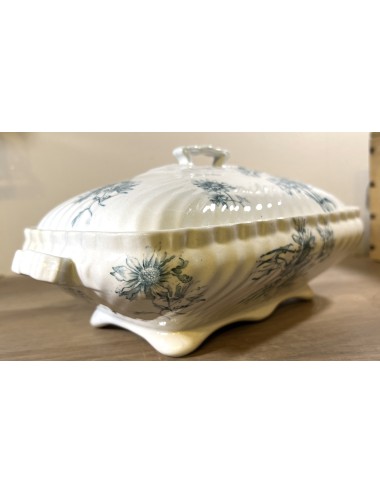 Covered dish / Tureen - Petrus Regout - décor PINKSTERBLOEM executed in blue