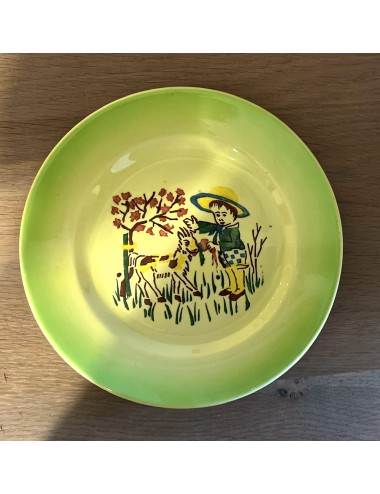 Dinner plate / Dinner plate - children's service - Schramberg (SMF) - décor with green running from light to darker