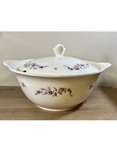 Soup tureen / Cover dish - Petrus Regout - décor executed with small purple/pink roses