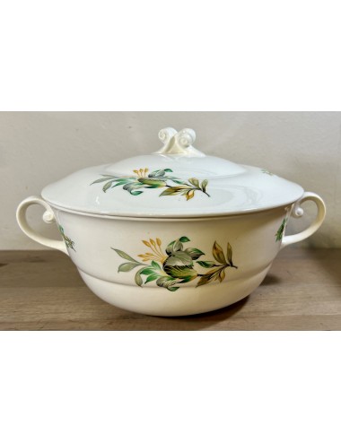 Tureen / Deck dish - Petrus Regout - décor executed with green/yellow flowers and leaves