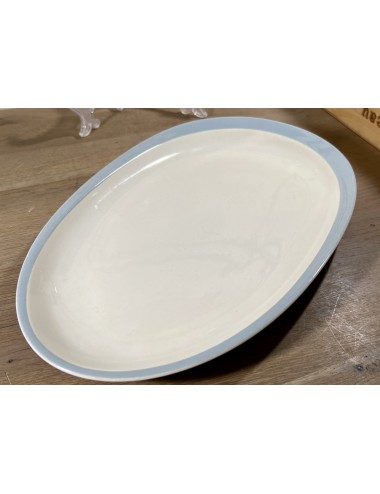Plate - flat, egg-shaped model - Petrus Regout - décor with celadon/gray-blue rim