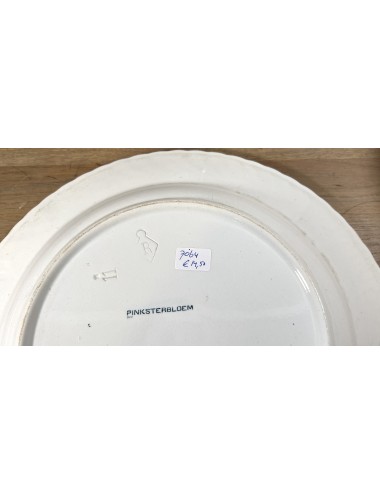Plate - large round model - Petrus Regout - décor PINKSTERBLEM executed in blue