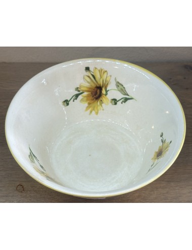 Bowl - round, widely flared, model - Villeroy & Boch - executed in dark yellow exterior