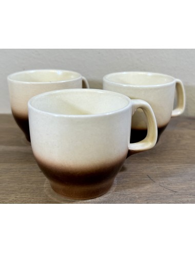 Espresso kopje / Mokka kopje - zonder schotel - Boch - décor SIERRA (stoneware?) uitgevoerd in crème met een bruine rand