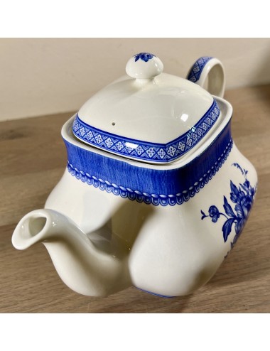 Teapot - Churchill England - décor OUT OF THE BLUE executed in blue
