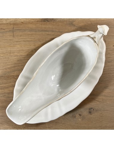 Gravy boat / Sauce bowl - Petrus Regout - shape WELLINGTON in white