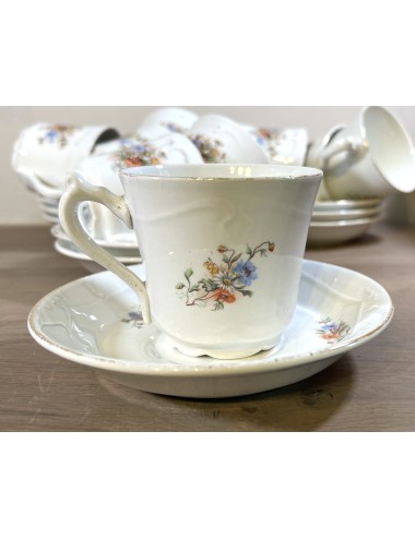 Cup and saucer - Societe Ceramique Maestricht - décor with colored wildflowers and gold rims