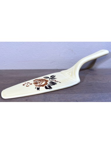 Cake server - unmarked - spritzmuster décor with image of a rose from black/brown color