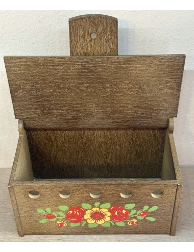 Onion tray / Garlic tray - EMSA - made of plastic, brown colored with yellow and red flowers