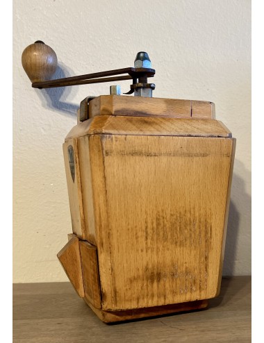 Koffiemolen - merk Peugeot - handmodel van hout uitgevoerd in Art Deco (stijl)