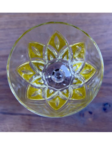 Glas op voet - VMC Reims (Verreries Mècaniques Champenoises) - Harlequin in geel
