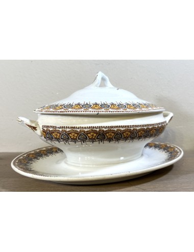 Sauce dish / Sauce tureen - with lid - Boch - décor with decorations executed in Art Nouveau
